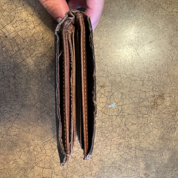 Authentic Louis Vuitton Leather Monogram Designer Wallet - Picture 10 of 11